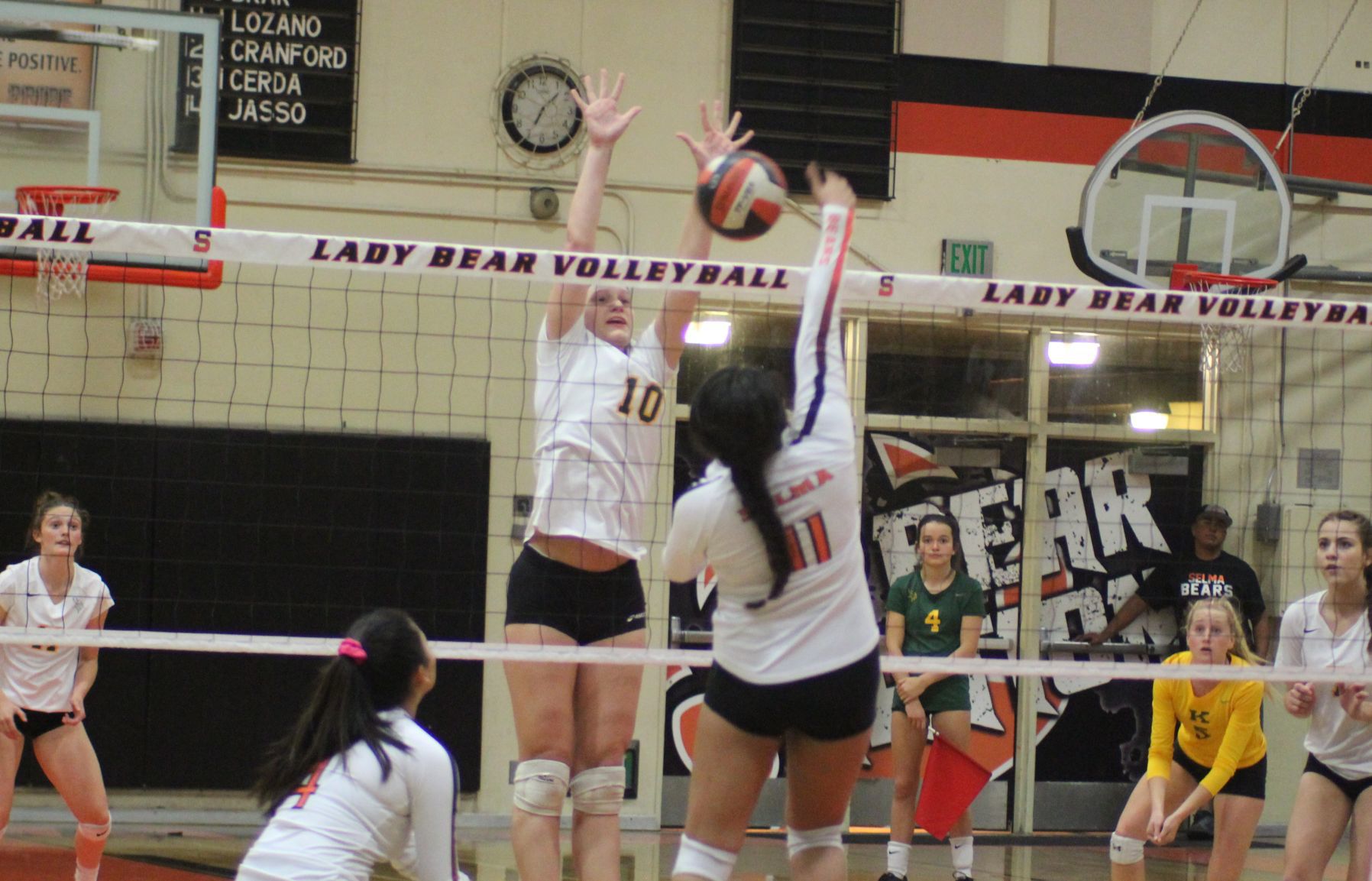 Kingsburg sweeps Selma